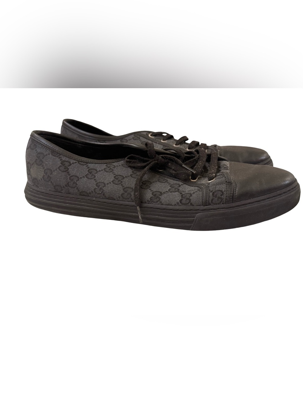Gucci Men’s Black GG Canvas Low-Top Sneakers